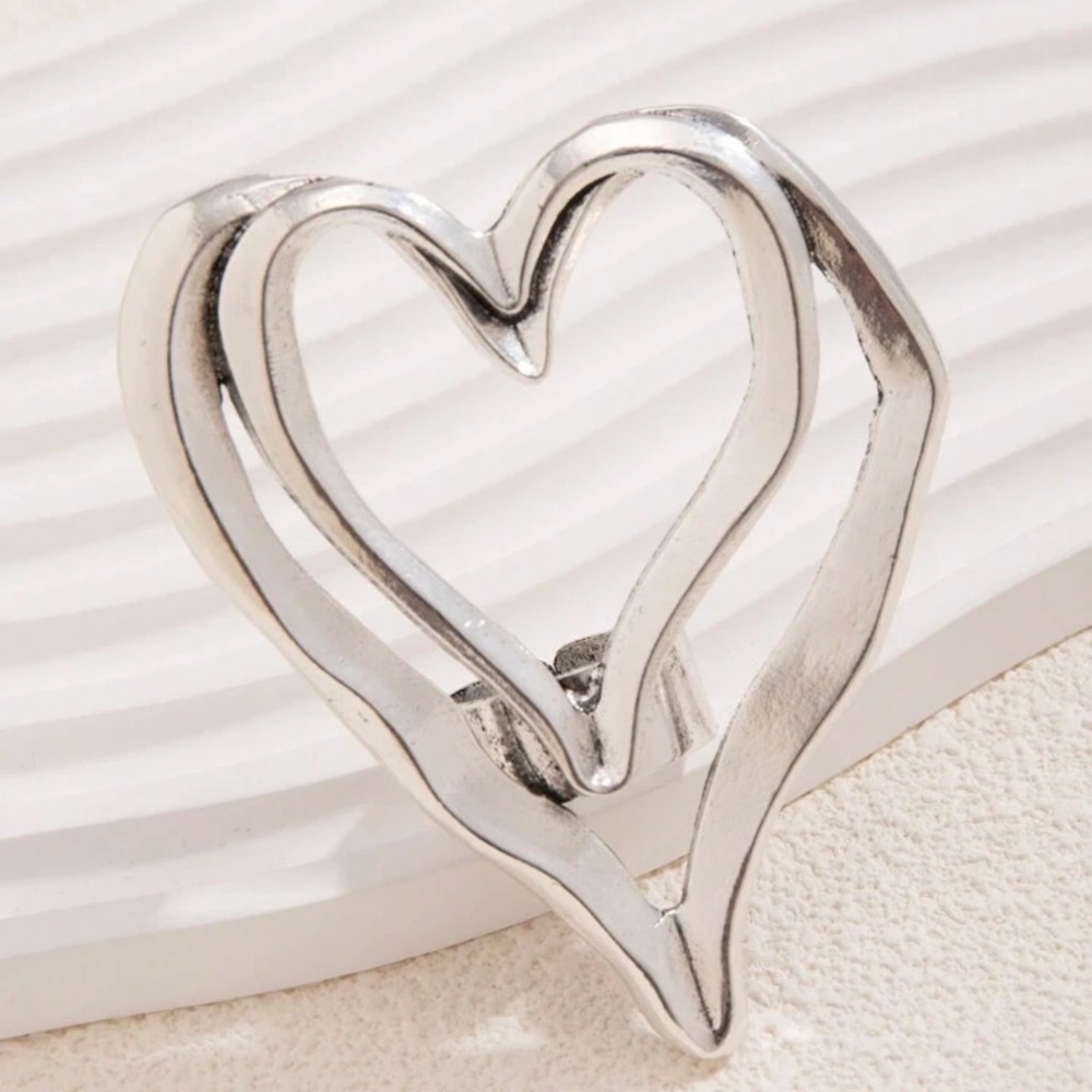Silver Heart Statement Ring - image 2